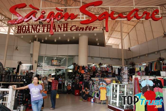 Sài Gòn Square sầm uất nơi đây