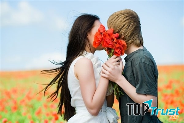 Hai bạn là một nửa còn lại mà đối phương luôn kiếm tìm và luôn có những kết nối sâu sắc với nhau.