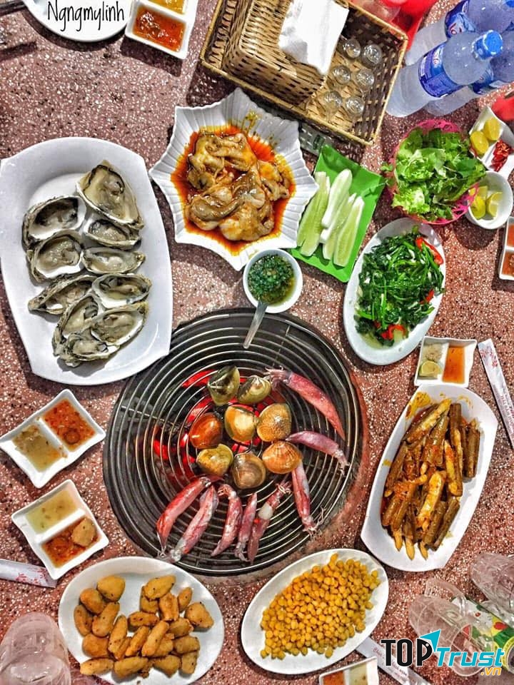 Những món hải sản nướng tại quán