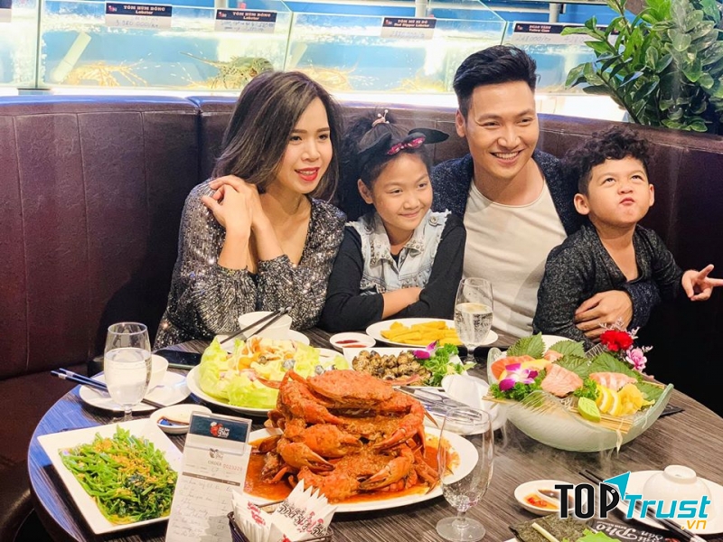 Hải Sản Phố - Trần Khánh Dư