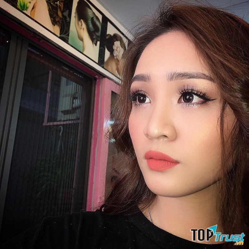 Hải Yến Makeup Lê Văn Sỹ Quận 3
