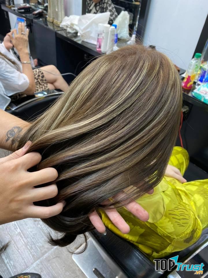 Hair Salon Đông Phương