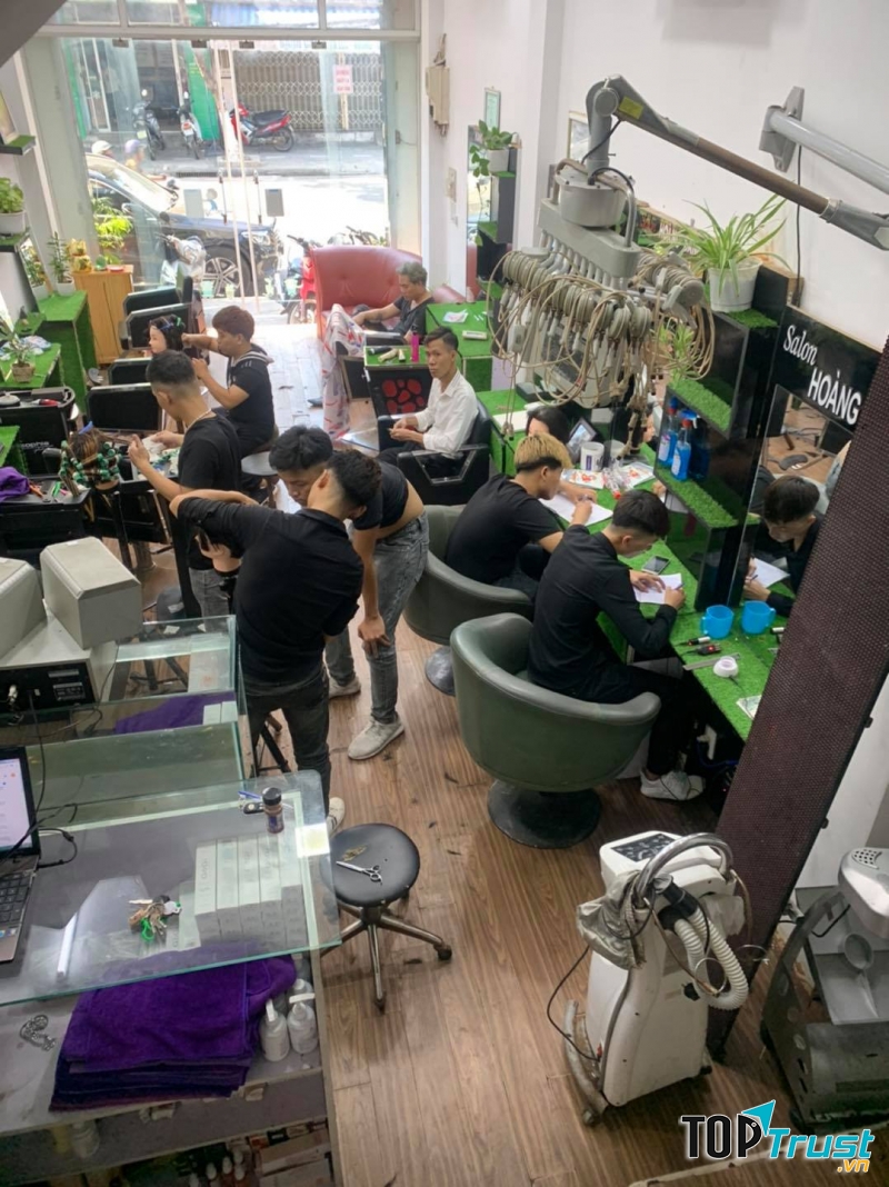 Hair Salon Hoàng Sanh