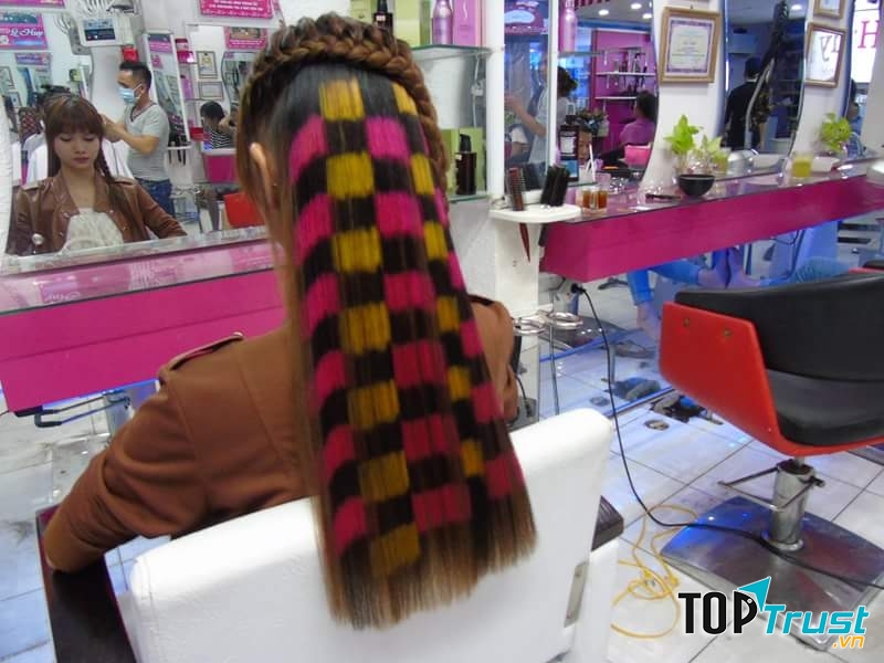 Dịch vụ nối tóc bằng sợi Fiberclass.