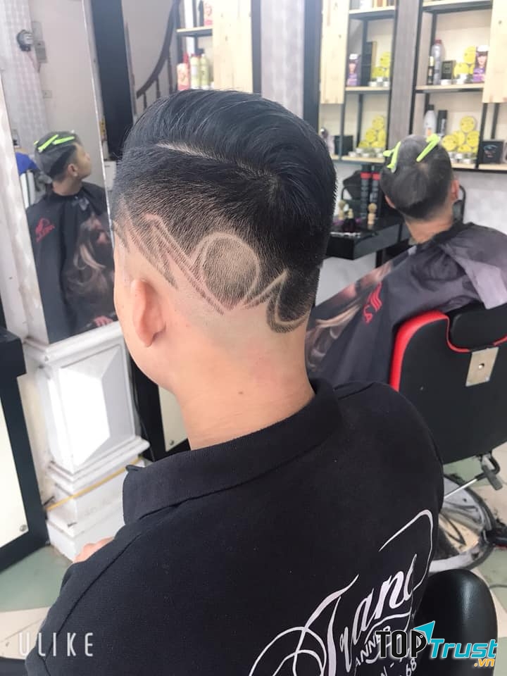 Không chỉ là chỉn chu và ưa nhìn, những kiểu tóc mà Hair Salon Quang Nguyễn tạo nên còn gây ấn tượng bởi cái nét nghệ thuật vô cùng độc đáo và đầy sáng tạo