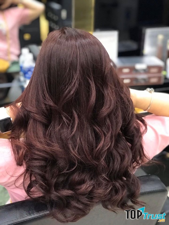 HAIR SALON THỊNH HÀ LAN