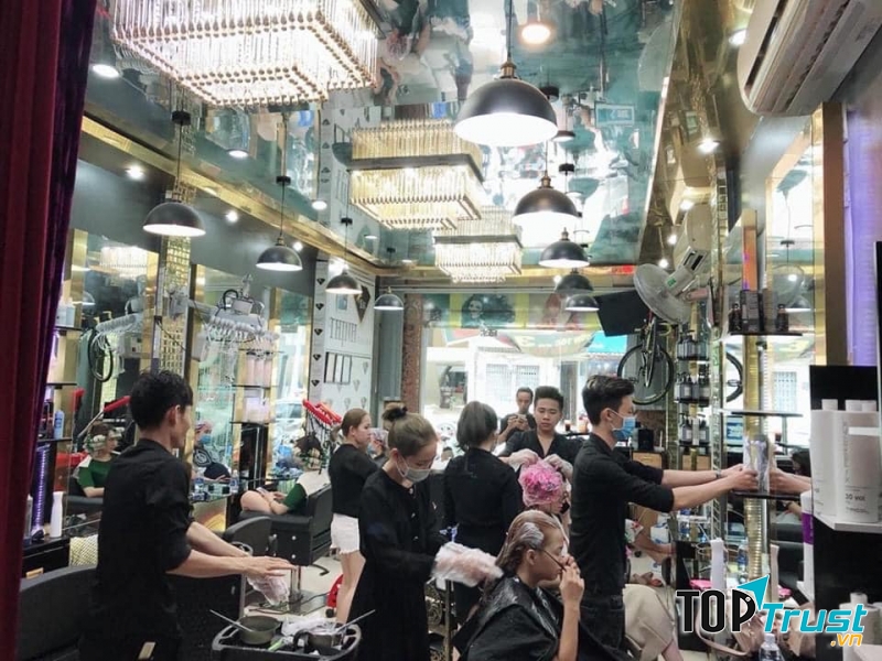 HAIR SALON THỊNH HÀ LAN