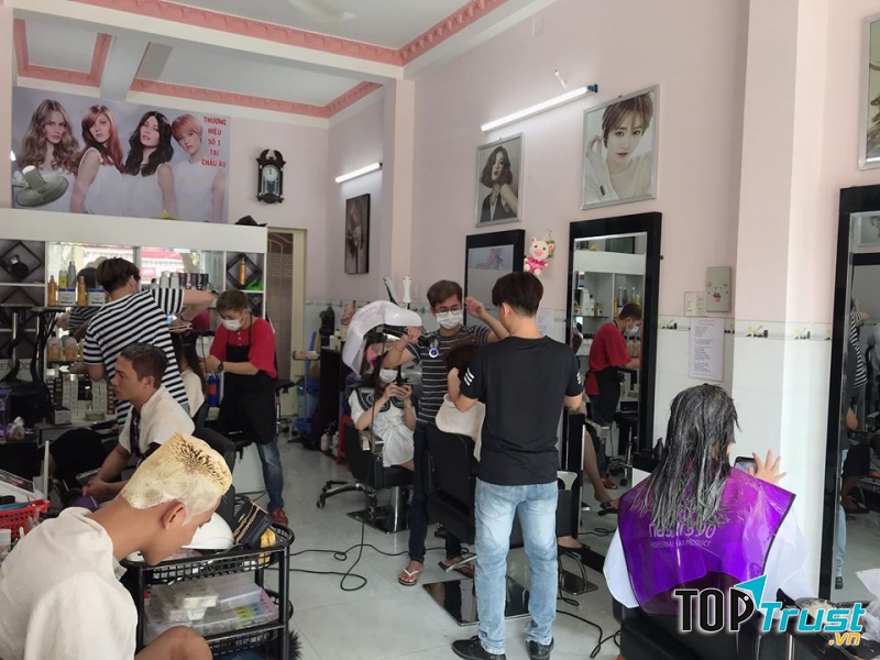 Hair Salon Lê Phong.