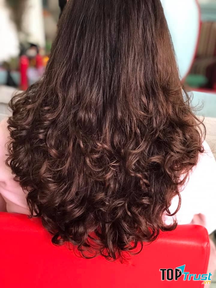 Hairsalon & Nail Hồng Trang