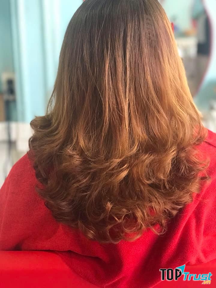 Hairsalon & Nail Hồng Trang