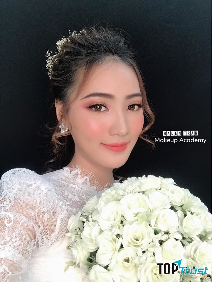 HALEN TRAN Make Up