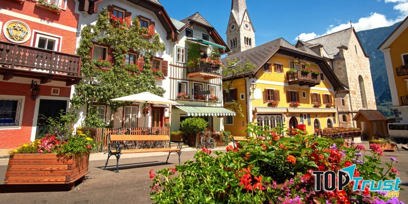 Thị trấn Fairytale của Hallstatt đẹp như bước ra từ trong giấc mơ