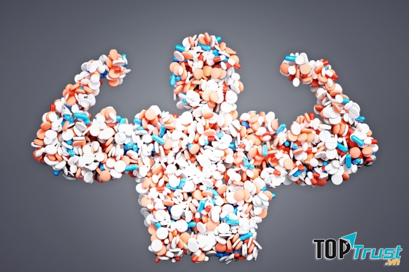 Steroids bao gồm hoosooc môn và một số vitamin cần thiết