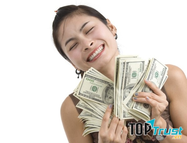 Đàn ông ghét và sợ phụ nữ thực dụng khi yêu