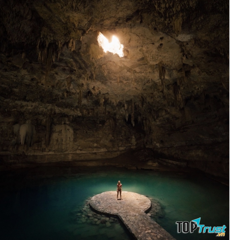 Con sông ngầm bí ẩn mang tên Cenote Suyton tại Mexico