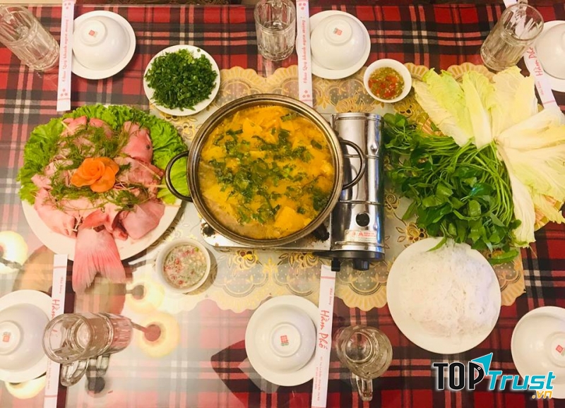 Nhà hàng Hầm phố