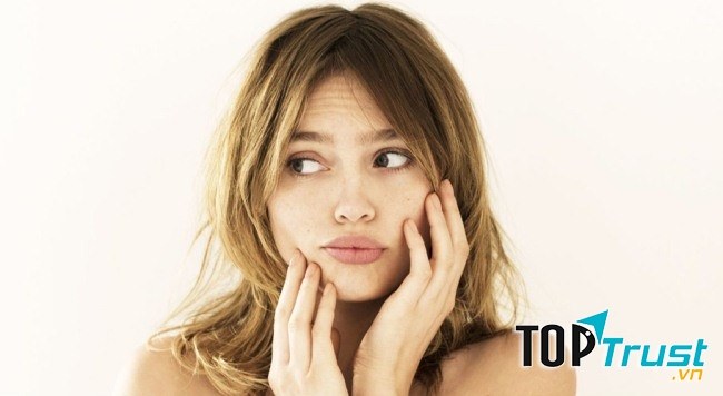 Hạn chế chạm tay lên mặt