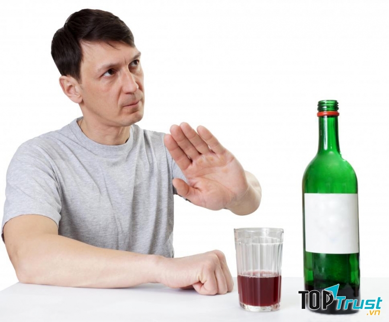 Hạn chế uống rượu bia