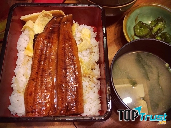 Cơm lươn vô cùng ấn tượng