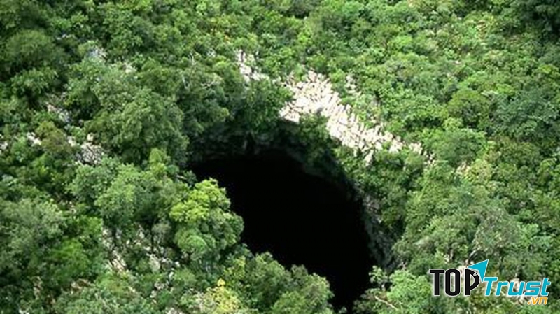 Miệng hang Golondrinas