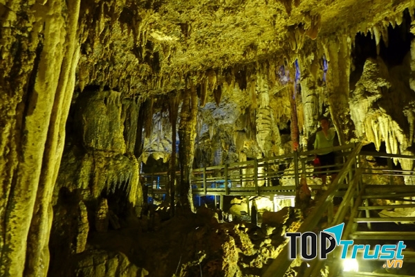 Hang Lùng Khúy - đệ nhất động ở Hà Giang