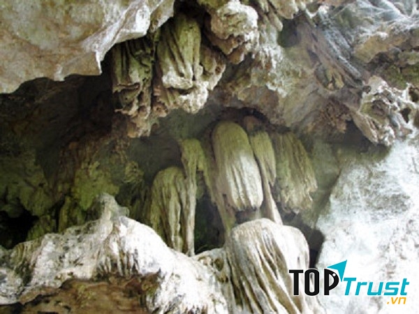 Hang Thẩm Ồm - Qùy Châu