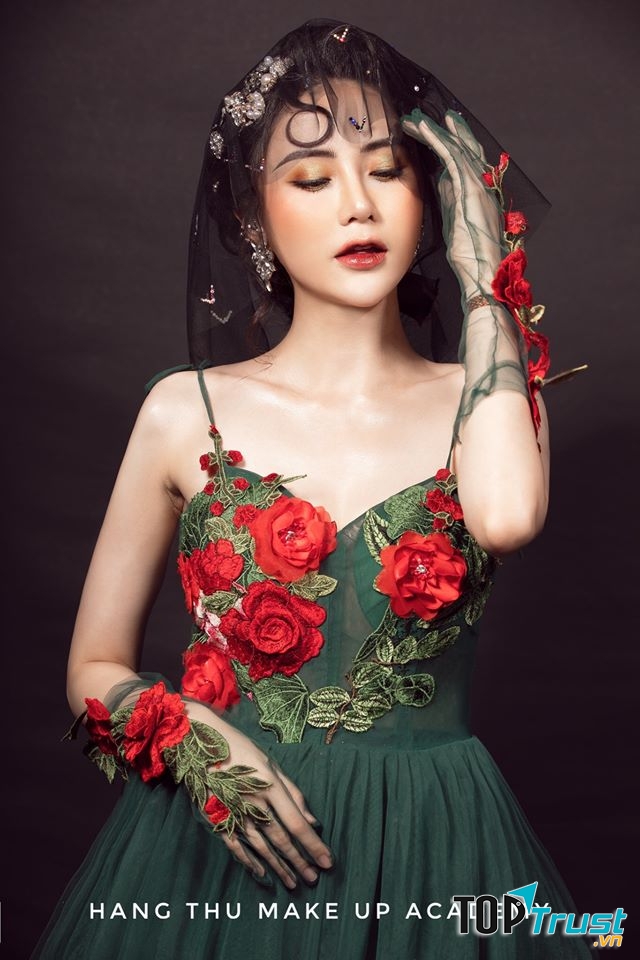 Hằng Thu Make Up Store