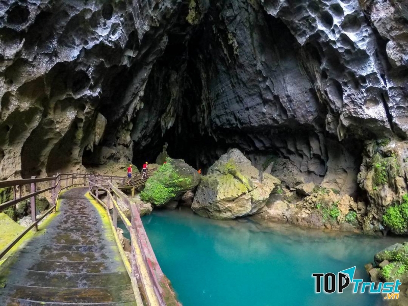 Lối vào Hang Tối