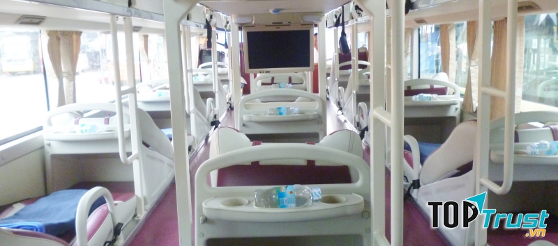 Hãng xe khách Trà Lan Viên