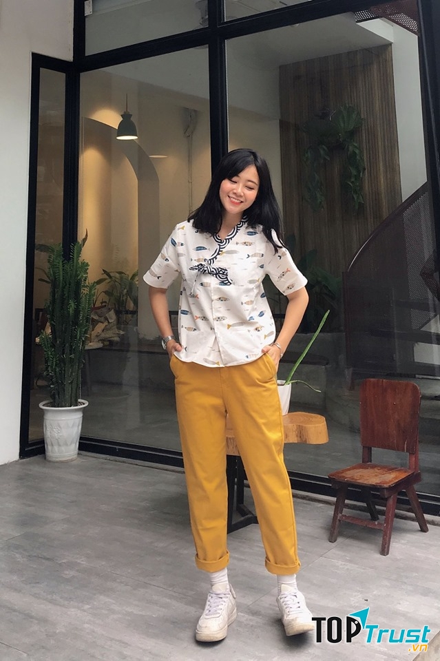 Áo Hanbok cá và baggy vàng thân thương