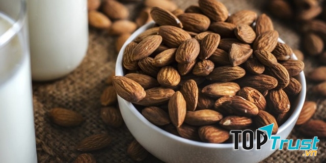 Hạnh nhân chứa nhiều dưỡng chất tốt cho tim mạch