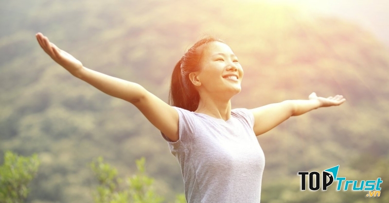 Hạnh phúc là dám chấp nhận cuộc sống như nó vẫn thế để vẽ nên một bức tranh đẹp.