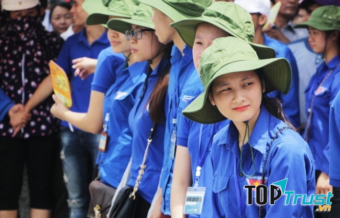 Luôn giúp đỡ người khác