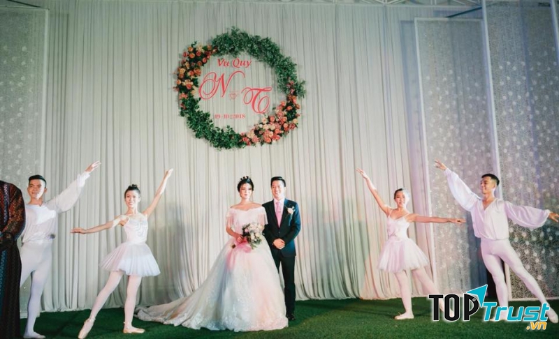 Nhà hàng tiệc cưới