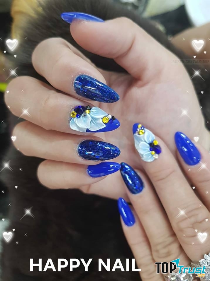Happy Nails