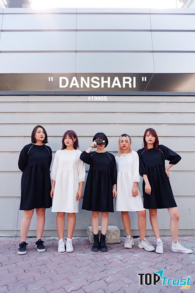 Hashtag1990s cũng mang đến các sản phẩm chất lượng với giá thành phải chăng cho khách hàng yên tâm sử dụng