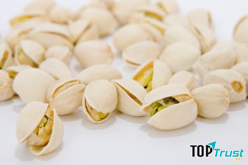 Hạt dẻ cười là một món ăn vặt rất phổ biến ngày Tết (Nguồn: Sưu tầm)