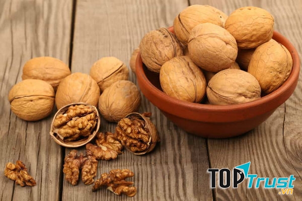 Hạt óc chó giúp bé ngủ sâu và ngon giấc hơn