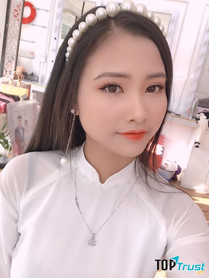 Hậu Còi Make Up & Academy