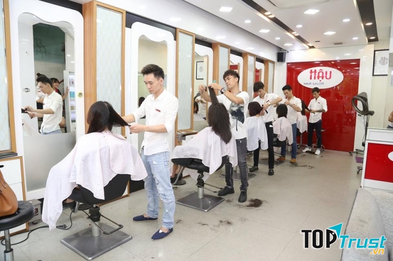 Không gian bên trong của Hậu Hair Salon