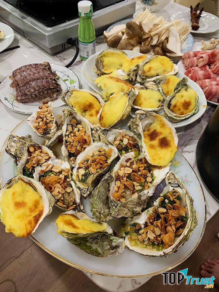 Hàu nướng mỡ hành, phô mai