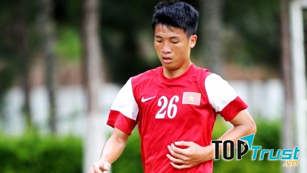 Hậu vệ Bùi Tiến Dũng, số áo 25