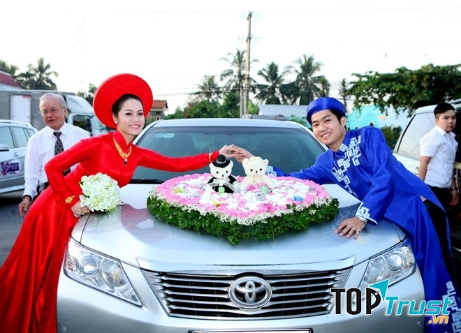 Phước Thái chuyên cung câp các loại xe cưới, xe du lịch