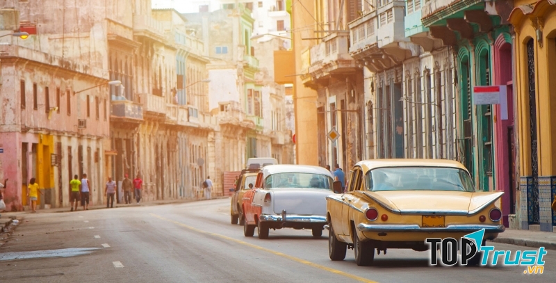 Thành phố cổ tích trong mắt khách du lịch