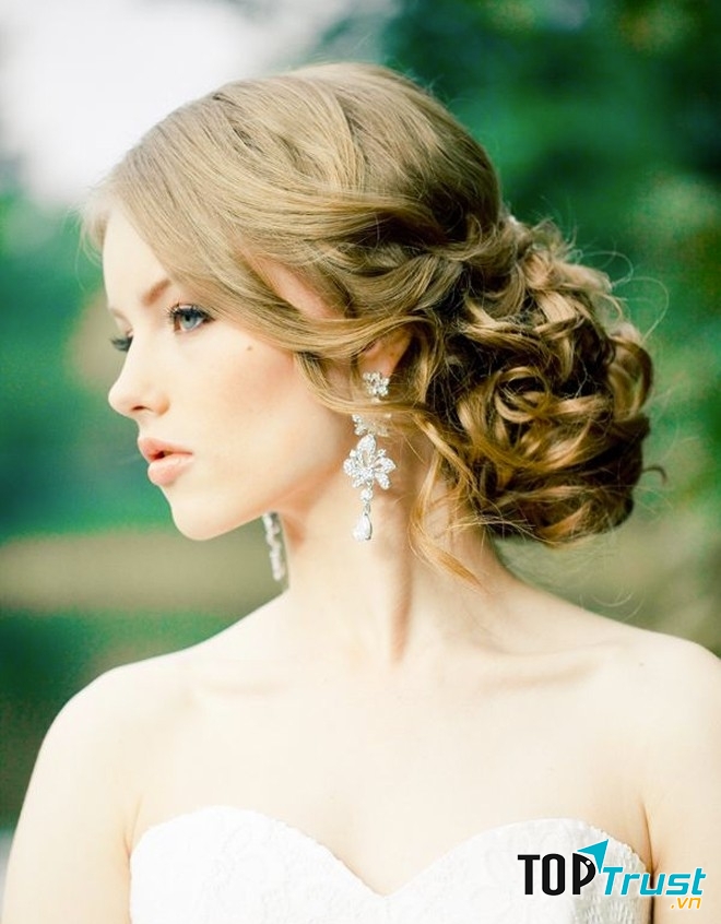 Chọn phong cách trang điểm phù hợp