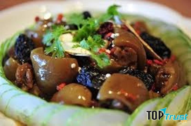 Đuôi heo hầm - Một món ăn bổ dưỡng cho người hiếm muộn