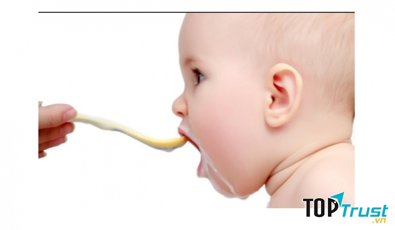 Nếu bé chống đối hãy kiên nhẫn mẹ nhé!