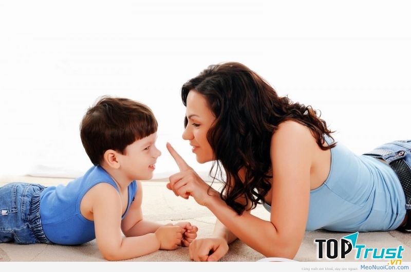 Sứ dụng ánh mắt