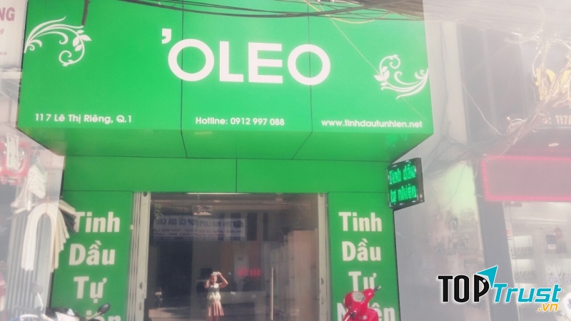 Tinh dầu hương trầm (hình ảnh lấy từ website của Oleo)