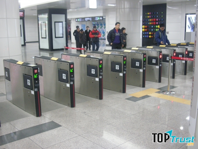 Nhà ga với trang thiết bị hiện đại